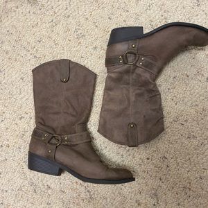 Women’s boots